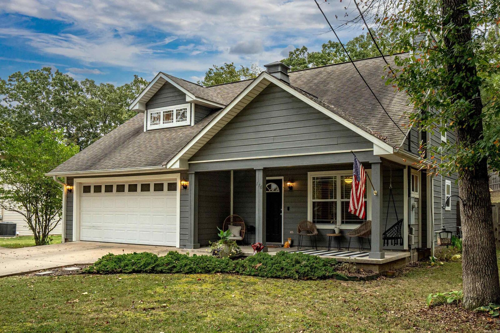 Property Photo: 116 Fairoaks Place AR 71901-7705