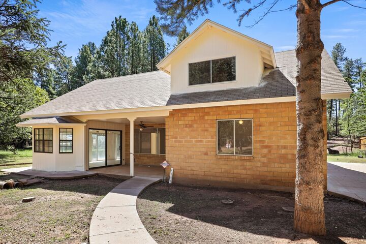Property Photo: 6437 Woodland AZ 85544