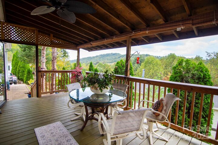Property Photo:  304 Golden Aster Road  NC 28778
