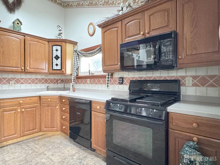 Property Photo:  74 Westminster Road  NJ 07067 