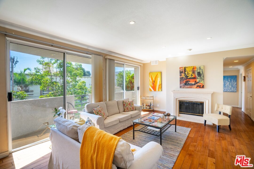 Property Photo:  11535 Rochester Ave  CA 90025 
