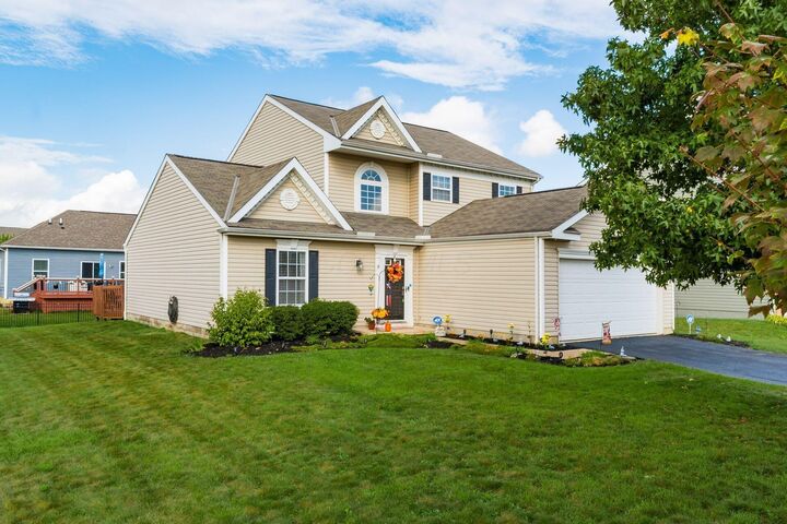 Property Photo:  9 Hawthorne Drive  OH 43103 