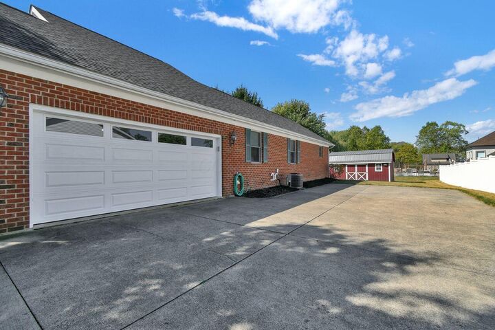 Property Photo:  26 Bluegrass SW Drive  OH 43062 
