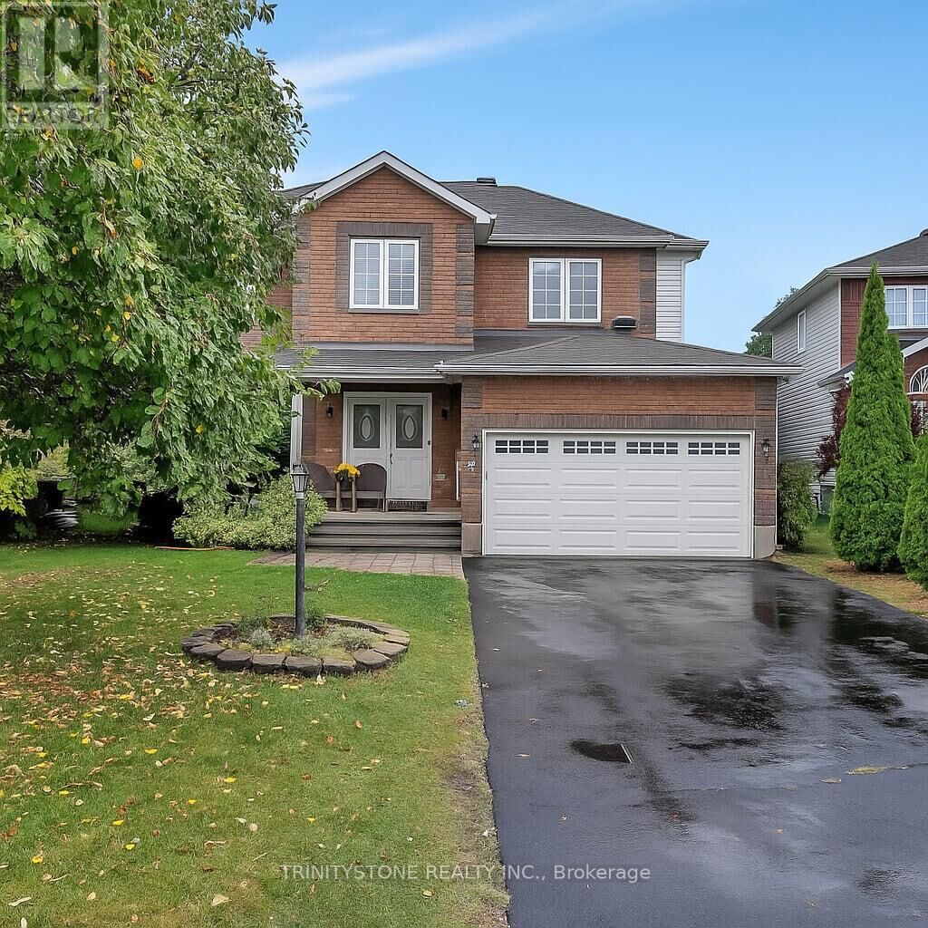 Property Photo: 6 Cinnabar Way ON K2S 1Y4