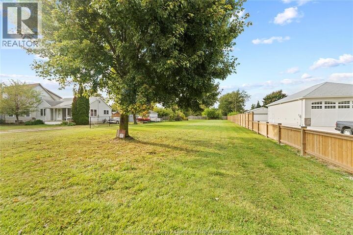 Property Photo: 333 Victoria St. ON N8M 1N6