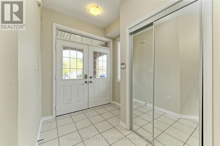 Photo de la propriété:  126 Merrilee Crescent  ON L9A 0B1 