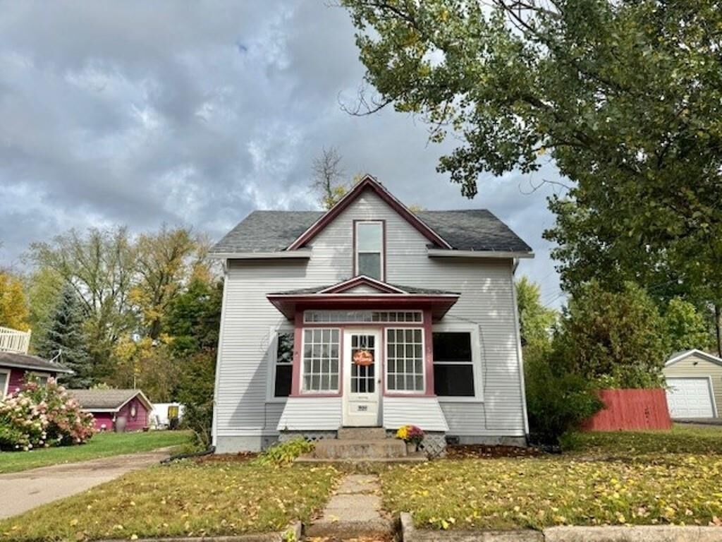 Property Photo:  504 East 4th Street  WI 54452 