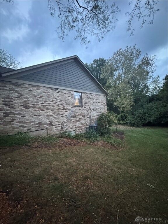 Property Photo:  619 Kyle Lane  OH 45324 