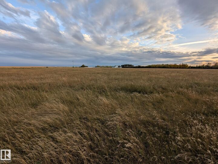 Property Photo:  Township Road 724 And Range Road 55  AB T8X 4R3 