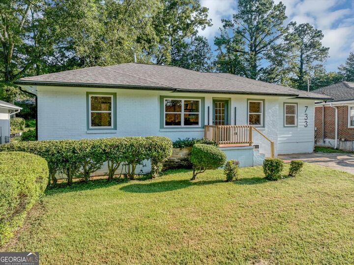 Property Photo:  733 Pegg Road  GA 30315