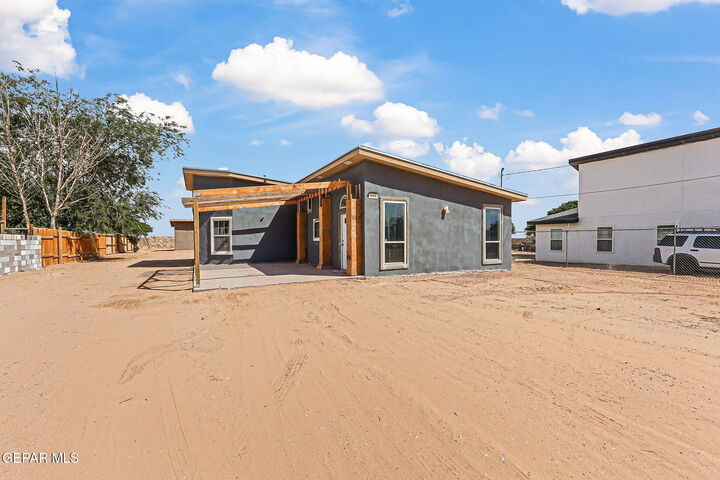 Property Photo:  640 Agua Del Rio  TX 79928 