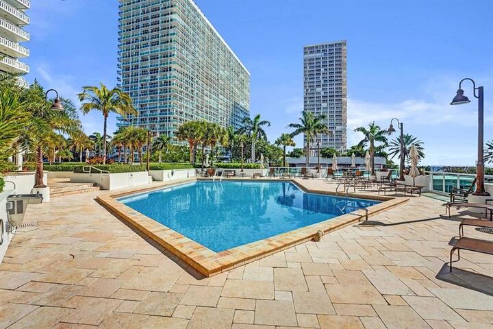 Property Photo:  2000 S Ocean Dr 305  FL 33316 