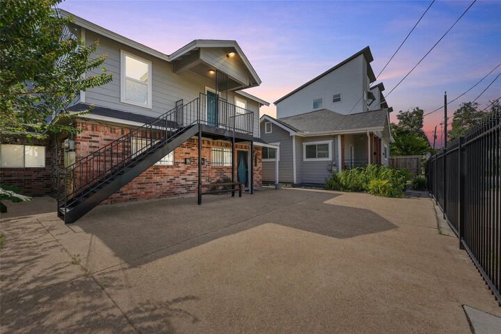 Property Photo: 2516 Anita Street 2 TX 77004