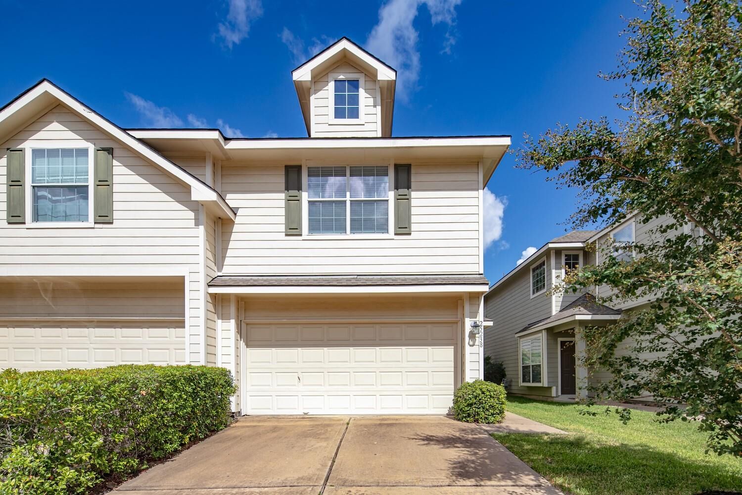 Property Photo: 25238 Finchgrove Lane TX 77494