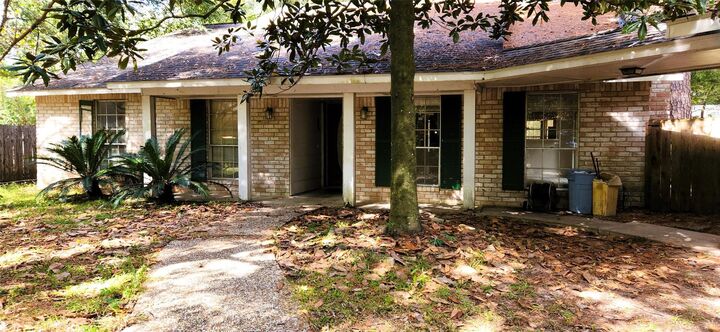 Property Photo:  11806 S Red Cedar Circle  TX 77380 
