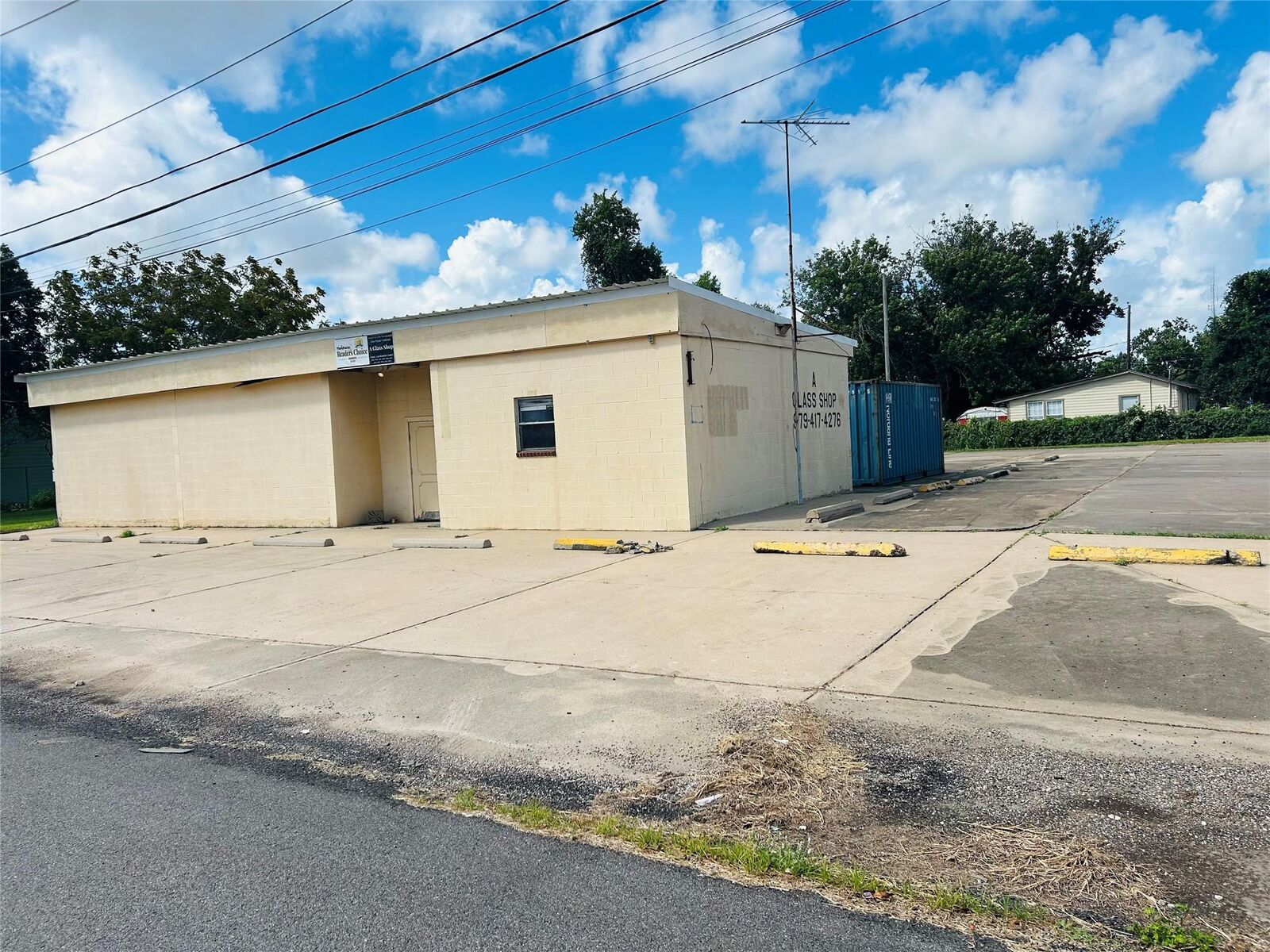 Property Photo:  104 Smith Street  TX 77531 