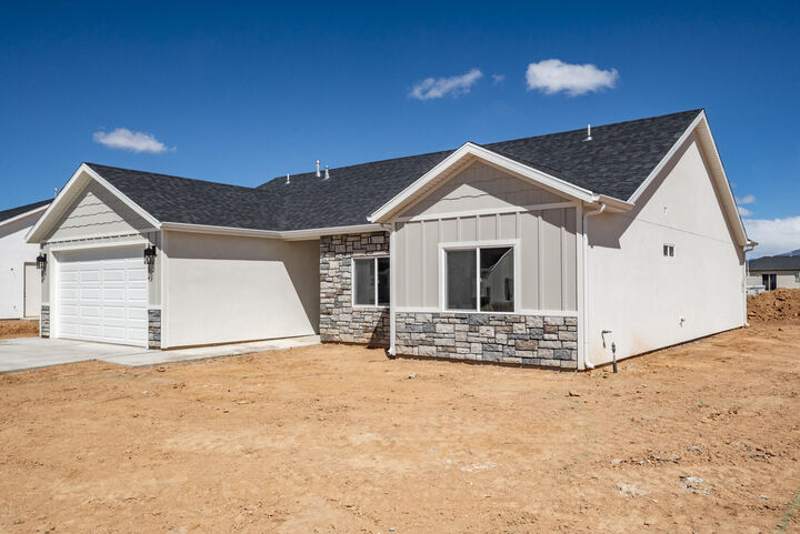 Property Photo:  3336 W Pointe West Way  UT 84721 