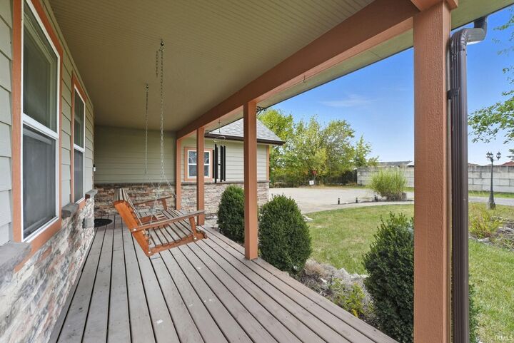 Property Photo:  1304 Garden Club Drive  IN 46825 