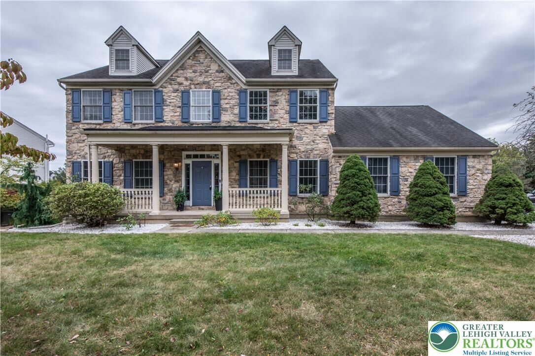 Property Photo: 4017 Towpath Circle PA 18045