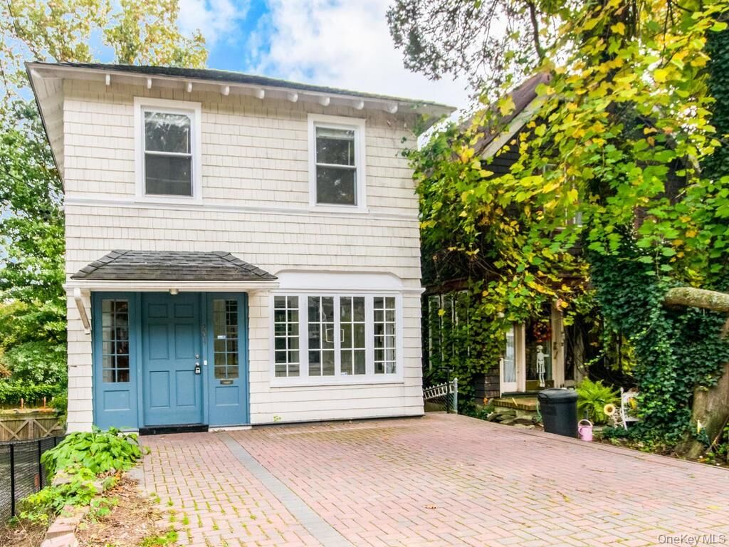 Property Photo: 204 Parkview Avenue NY 10708