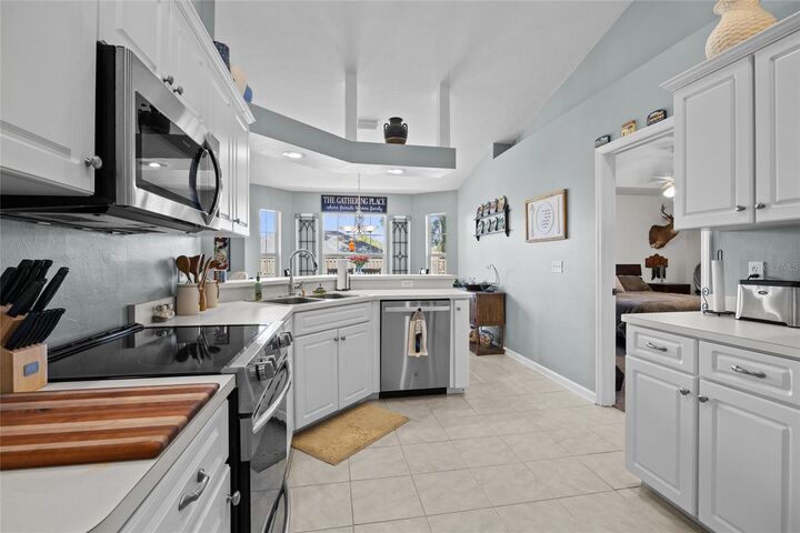 Property Photo:  25248 SW 22nd Avenue  FL 32669 