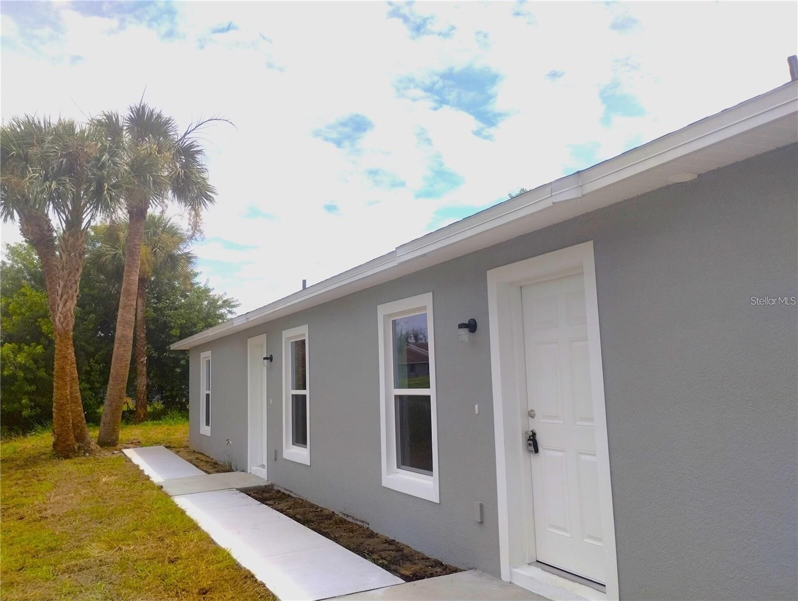 Property Photo:  798 Avenue L  FL 33880 