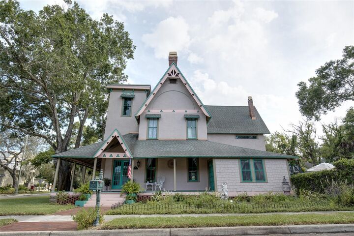 Property Photo:  101 Read Street  FL 34689 