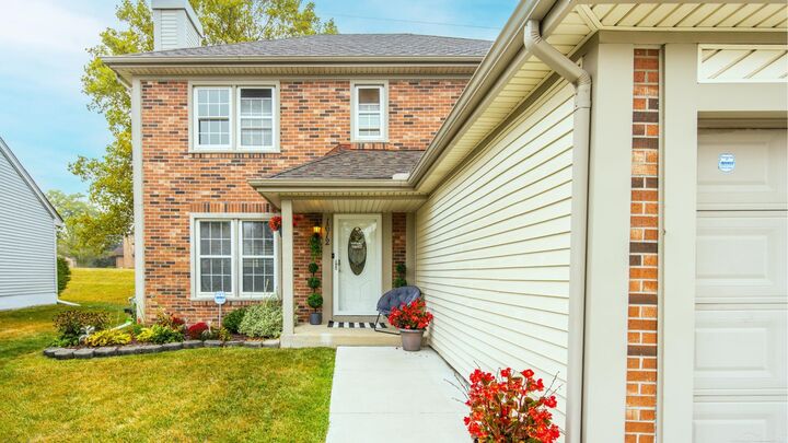 Property Photo:  1612 Stonecrest Drive  MI 48307 