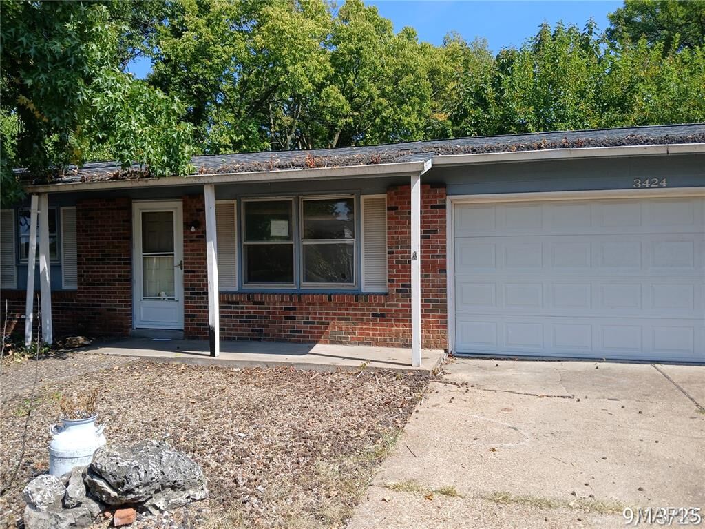 Property Photo:  3424 La Salle Drive  MO 63301 