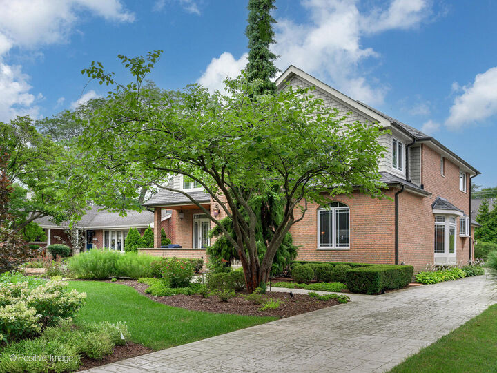 Property Photo:  5406 Grand Avenue  IL 60558 