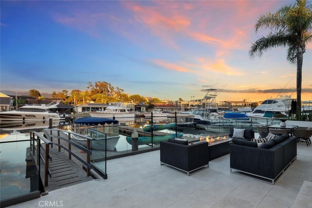 Property Photo:  3 Linda Isle  CA 92660 