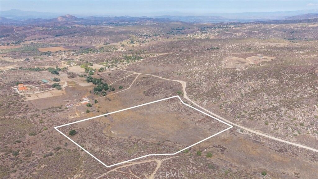 Property Photo:  43477 E Benton Road  CA 92544 