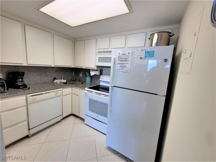 Property Photo:  180 Seaview Court 714  FL 34145 