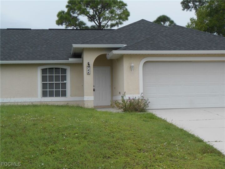 Property Photo:  744 Ontario Avenue S  FL 33974 