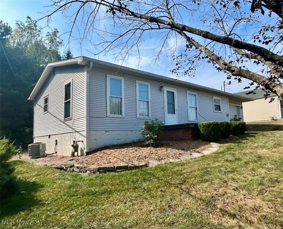 Property Photo:  101 Victory Place  OH 45750 