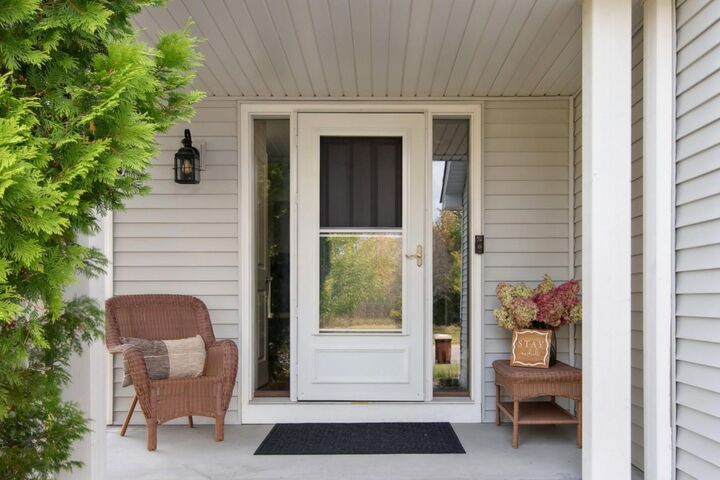 Property Photo:  645 Kadler Circle  MN 55341 