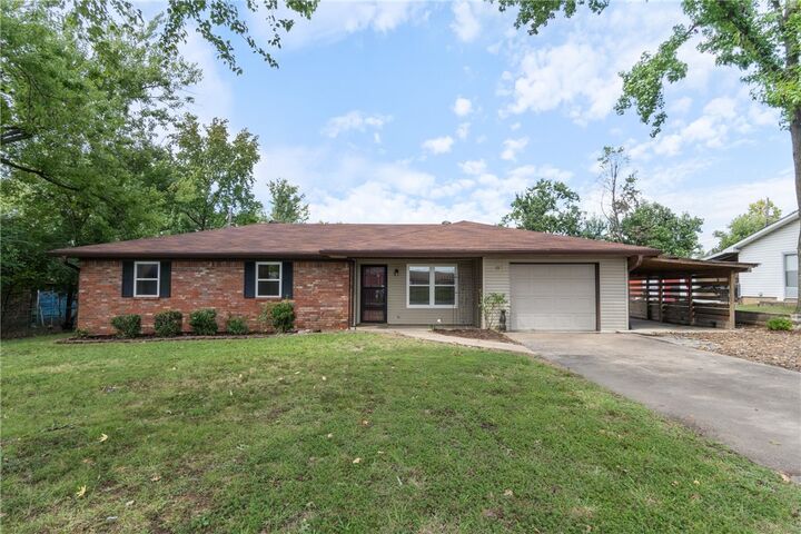 1311 Royal Drive  Bentonville AR 72712 photo