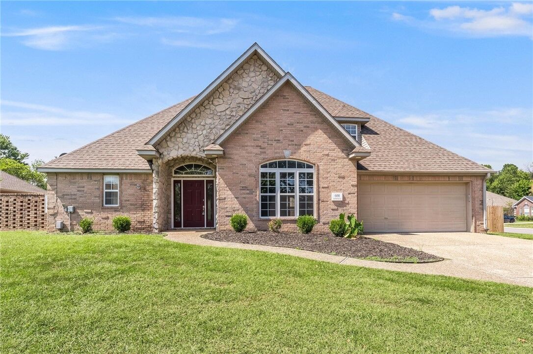 Property Photo: 600 SE Cornell Street AR 72712