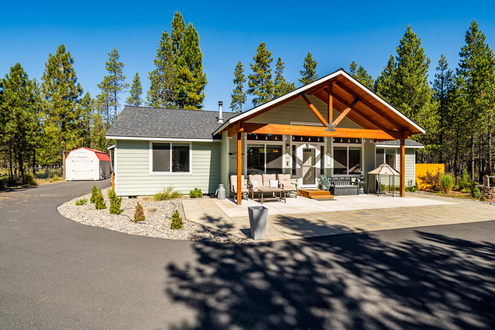Property Photo:  17154 Covina Road  OR 97707 