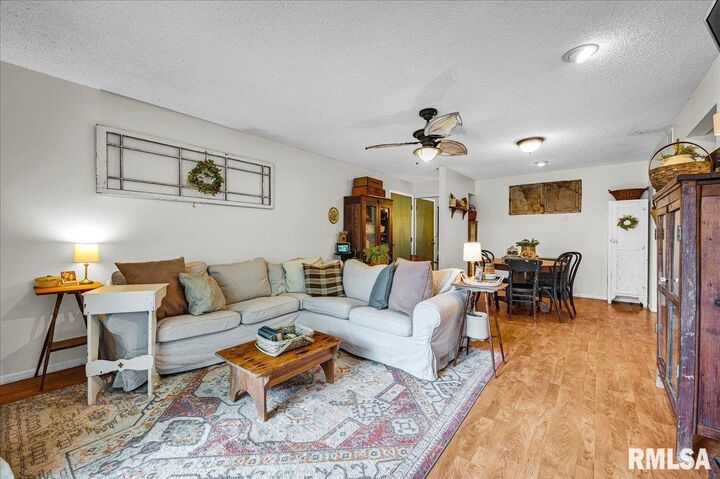 Property Photo:  7133 N Terra Vista Drive 3202  IL 61614 