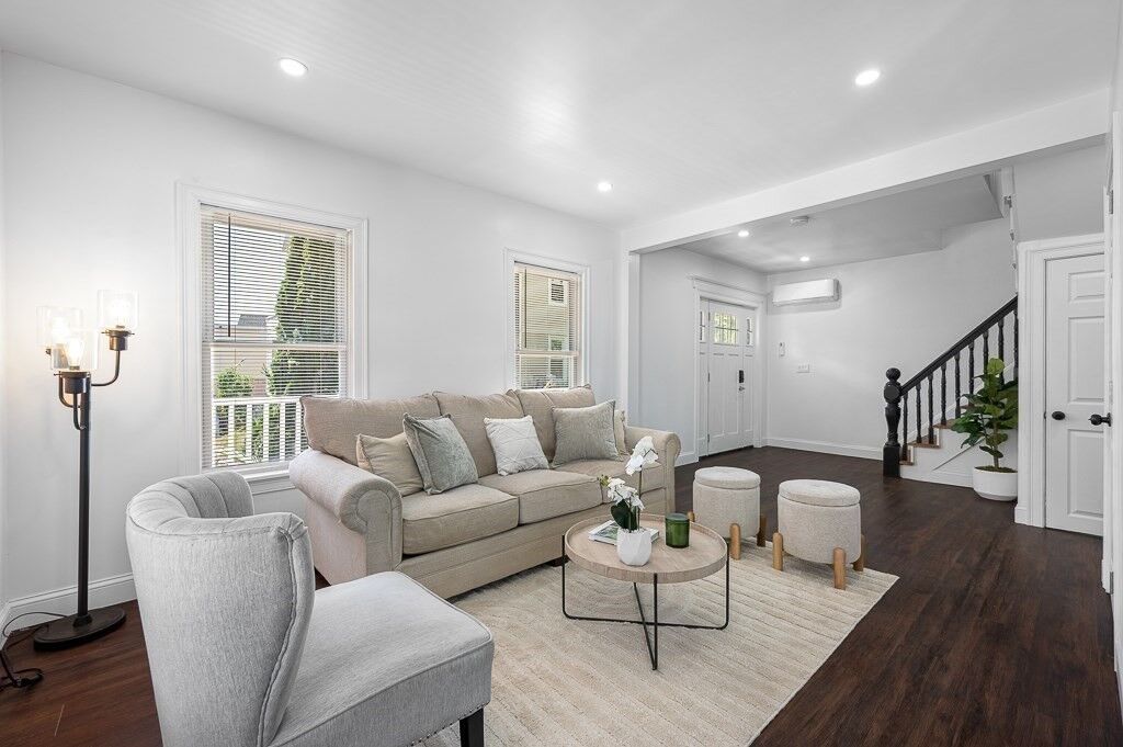 Property Photo:  1 Avon Place  MA 01420 