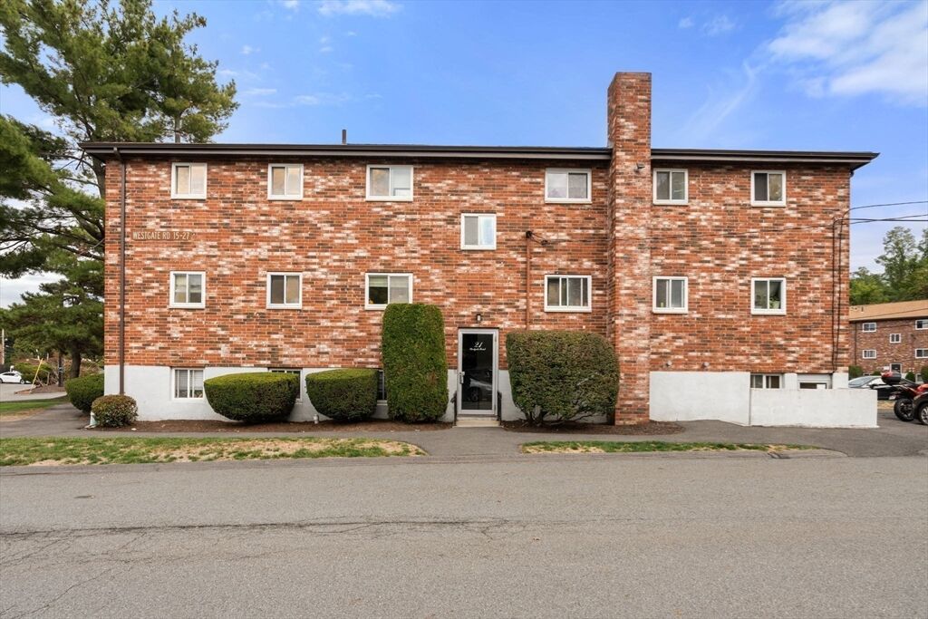 Property Photo:  21 Westgate Rd 6  MA 02132 