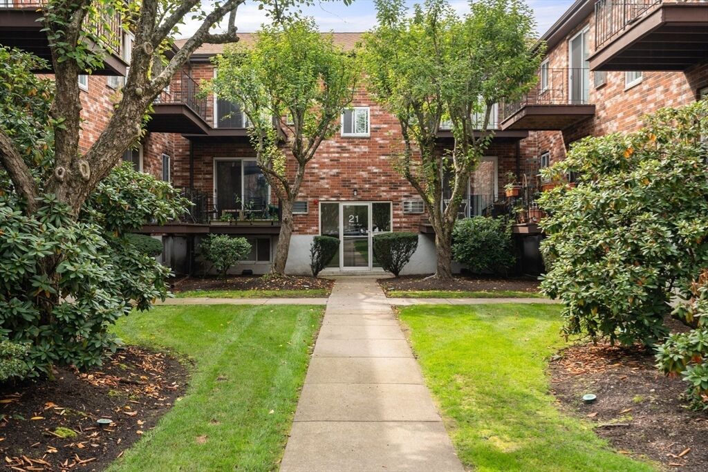 Property Photo:  21 Westgate Rd 6  MA 02132 