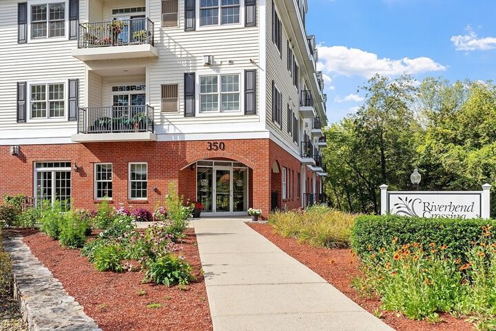 Property Photo:  350 Greene Street 105  MA 01845 