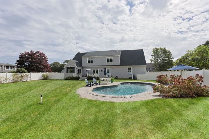 Property Photo:  20 Crestview Dr  MA 02537 