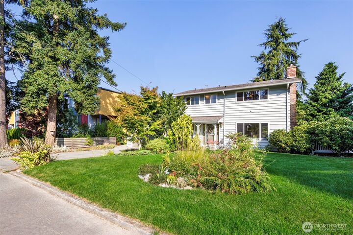 Property Photo:  12832 NE 84th Street  WA 98033 