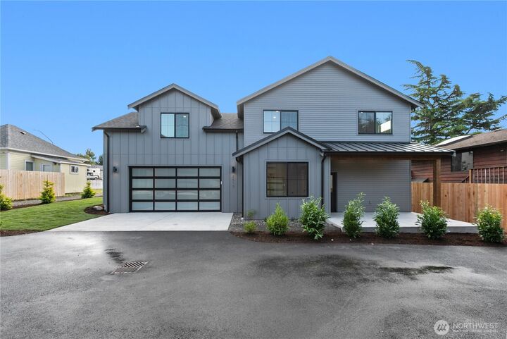Property Photo:  2615  Woburn Street  WA 98226 
