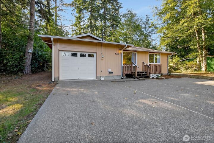 Property Photo:  521 E Lakeshore Drive W  WA 98584 