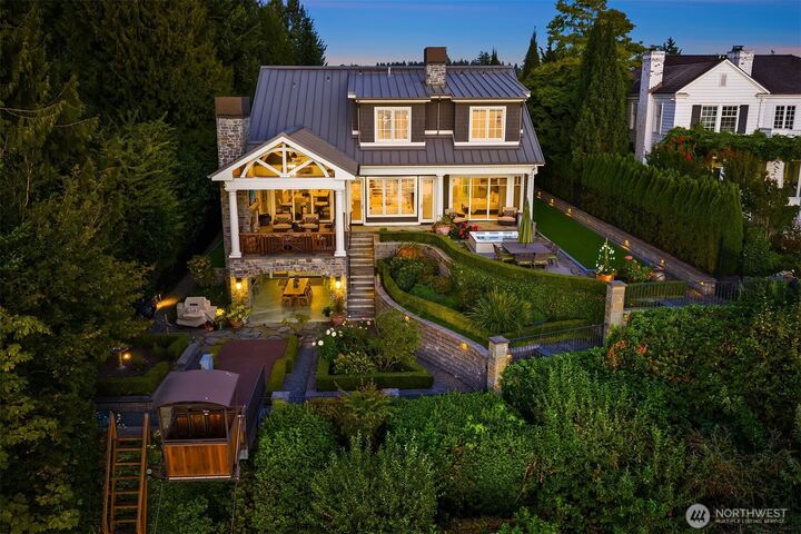 Property Photo:  2409  Evergreen Point Road  WA 98039 