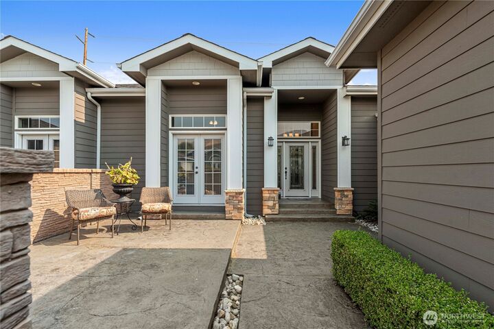 Property Photo: 1845 Maple Street 2 WA 98801